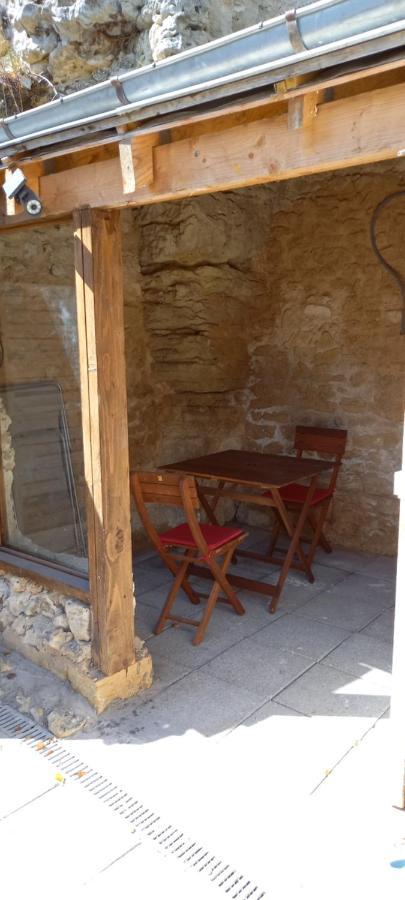 Gite-Civray-De-Touraine Troglo De Denise Bagian luar foto